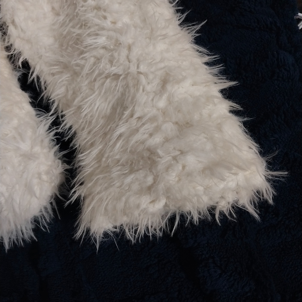 Women's White Fuzzy Jacket - Picture 9 of 12
